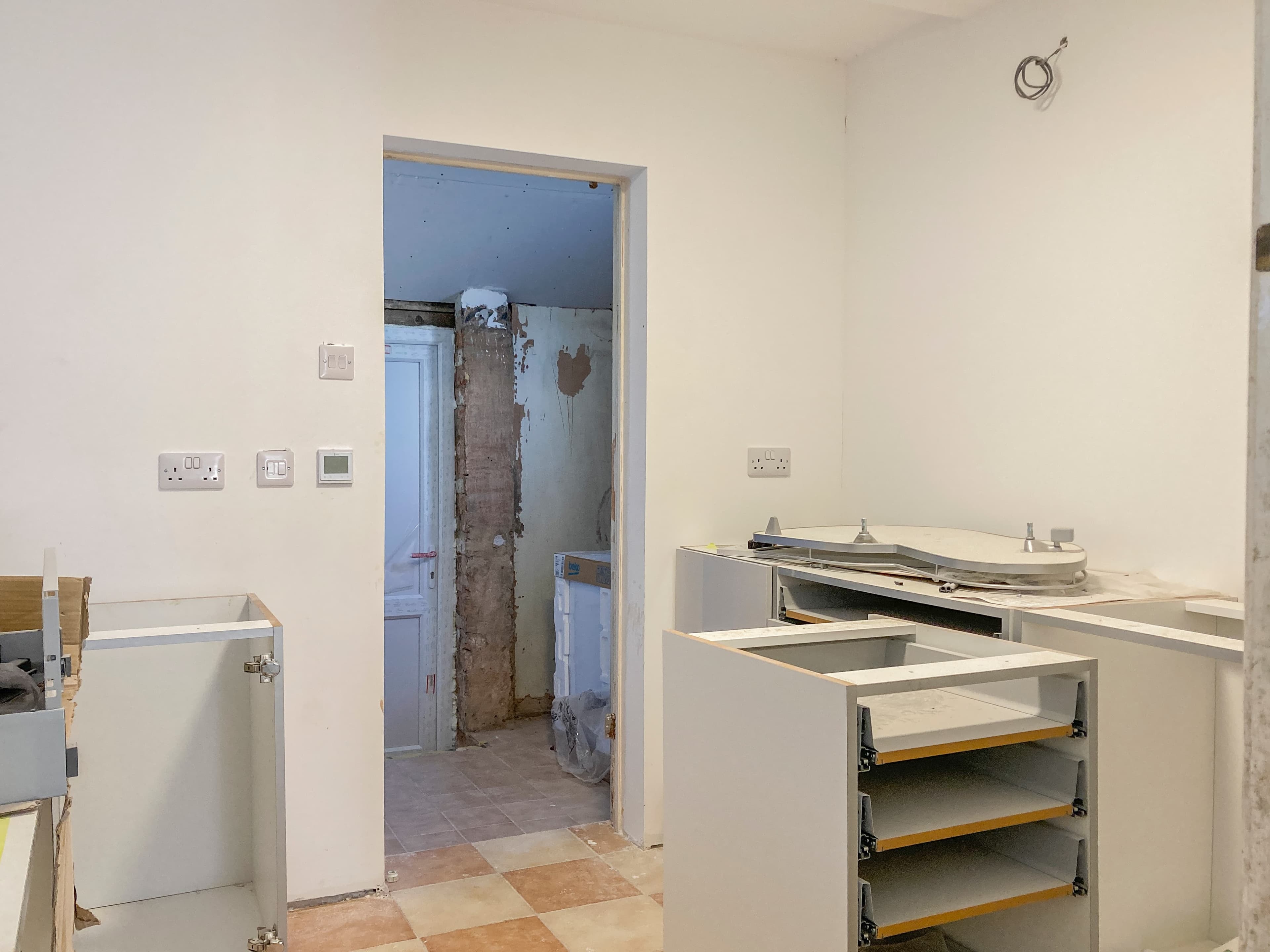 Empty room before virtual staging