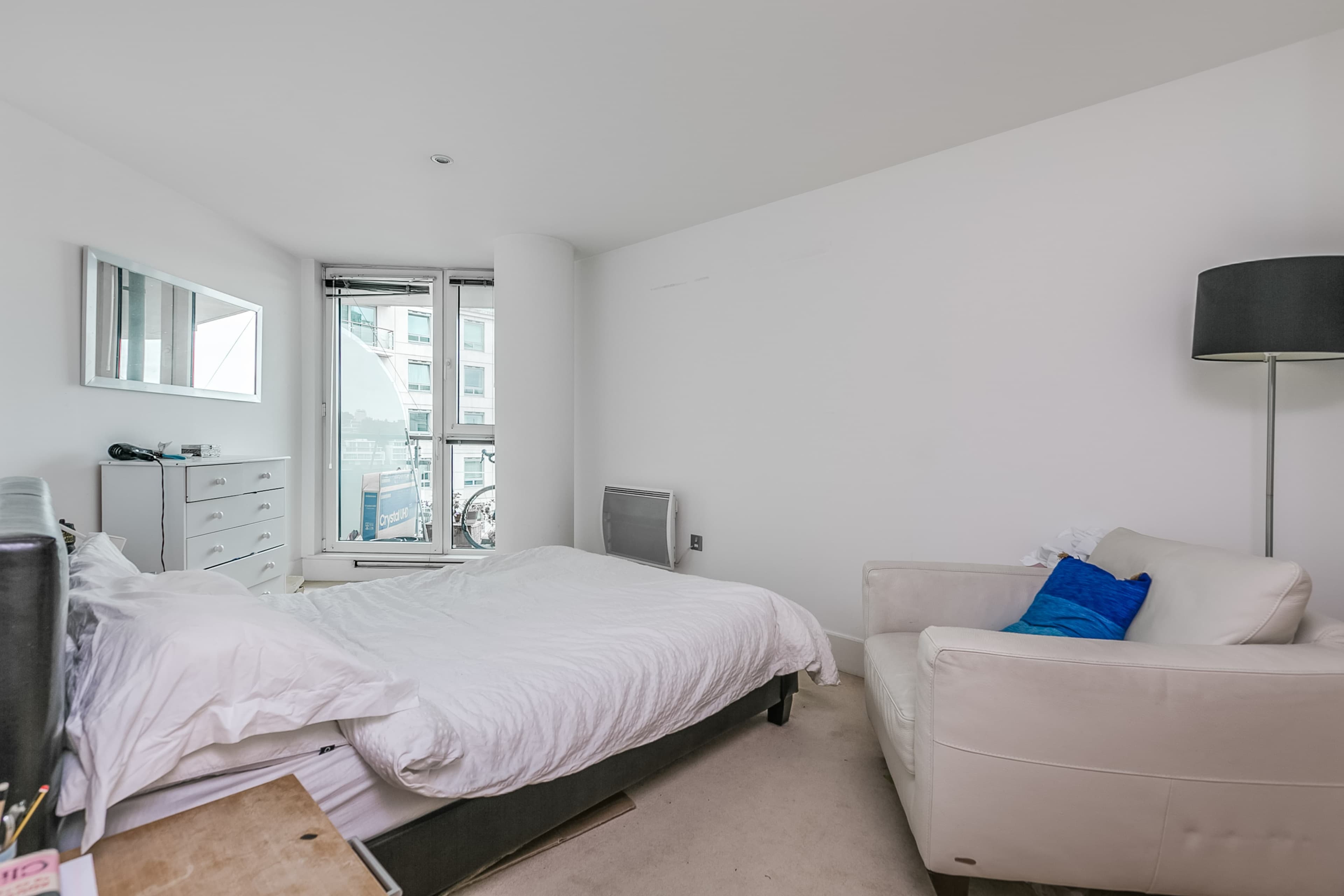 Empty room before virtual staging